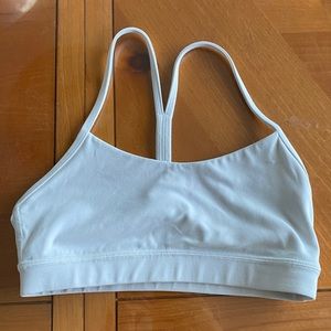 Lululemon Flowy Y Sports Bra